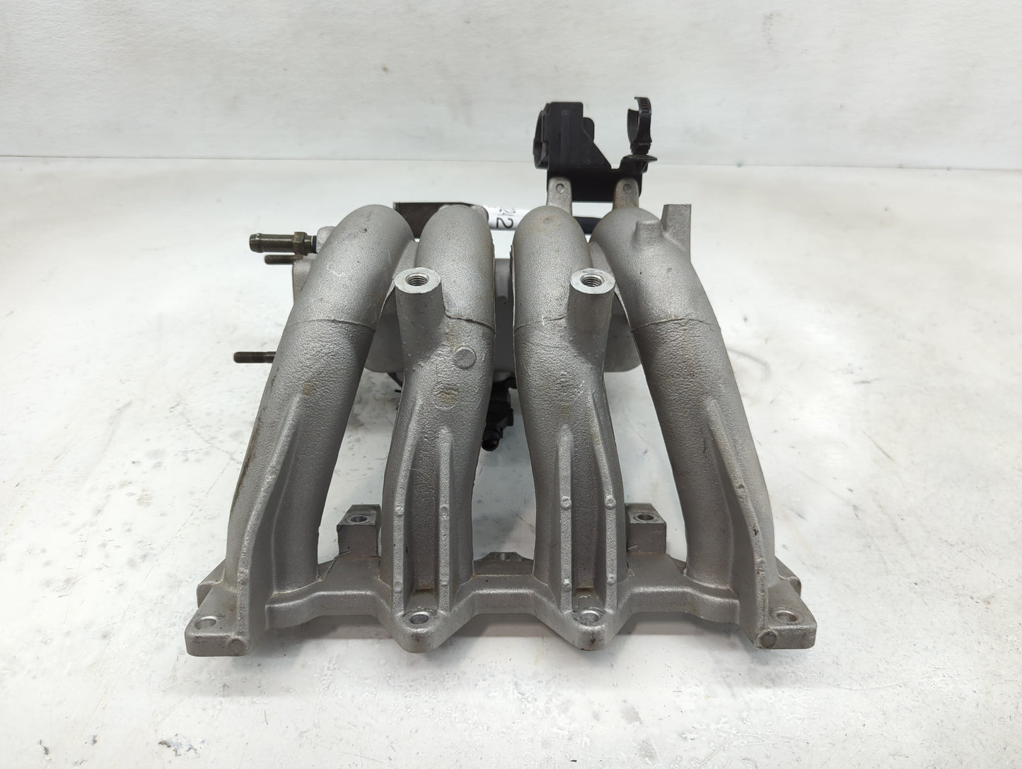2004-2006 Hyundai Accent Air Intake Manifold P/N:39300-22600 Fits Fits 2004 2005 2006 OEM Used Auto Parts - Oemusedautoparts