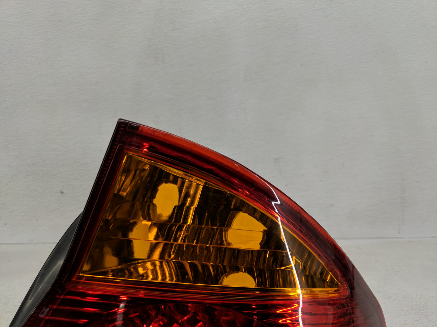 2003-2006 Hyundai Accent Tail Light Assembly Passenger Right OEM Fits Fits 2003 2004 2005 2006 OEM Used Auto Parts - Oemused