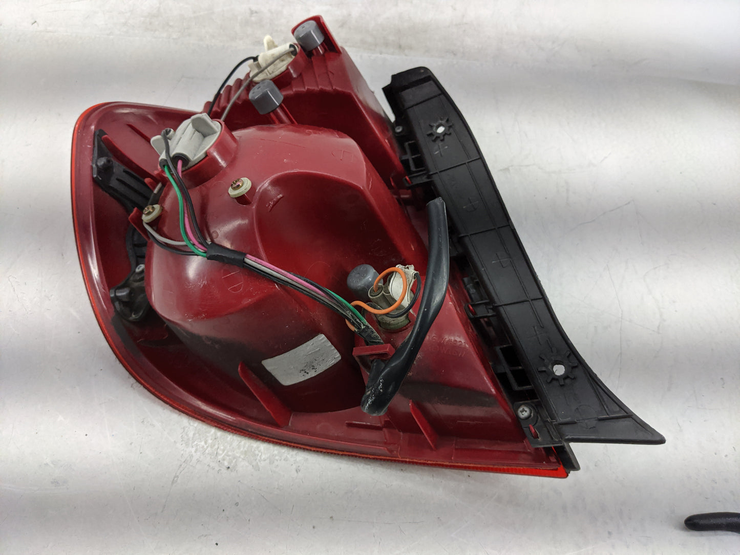 2003-2006 Hyundai Accent Tail Light Assembly Passenger Right OEM Fits Fits 2003 2004 2005 2006 OEM Used Auto Parts - Oemused
