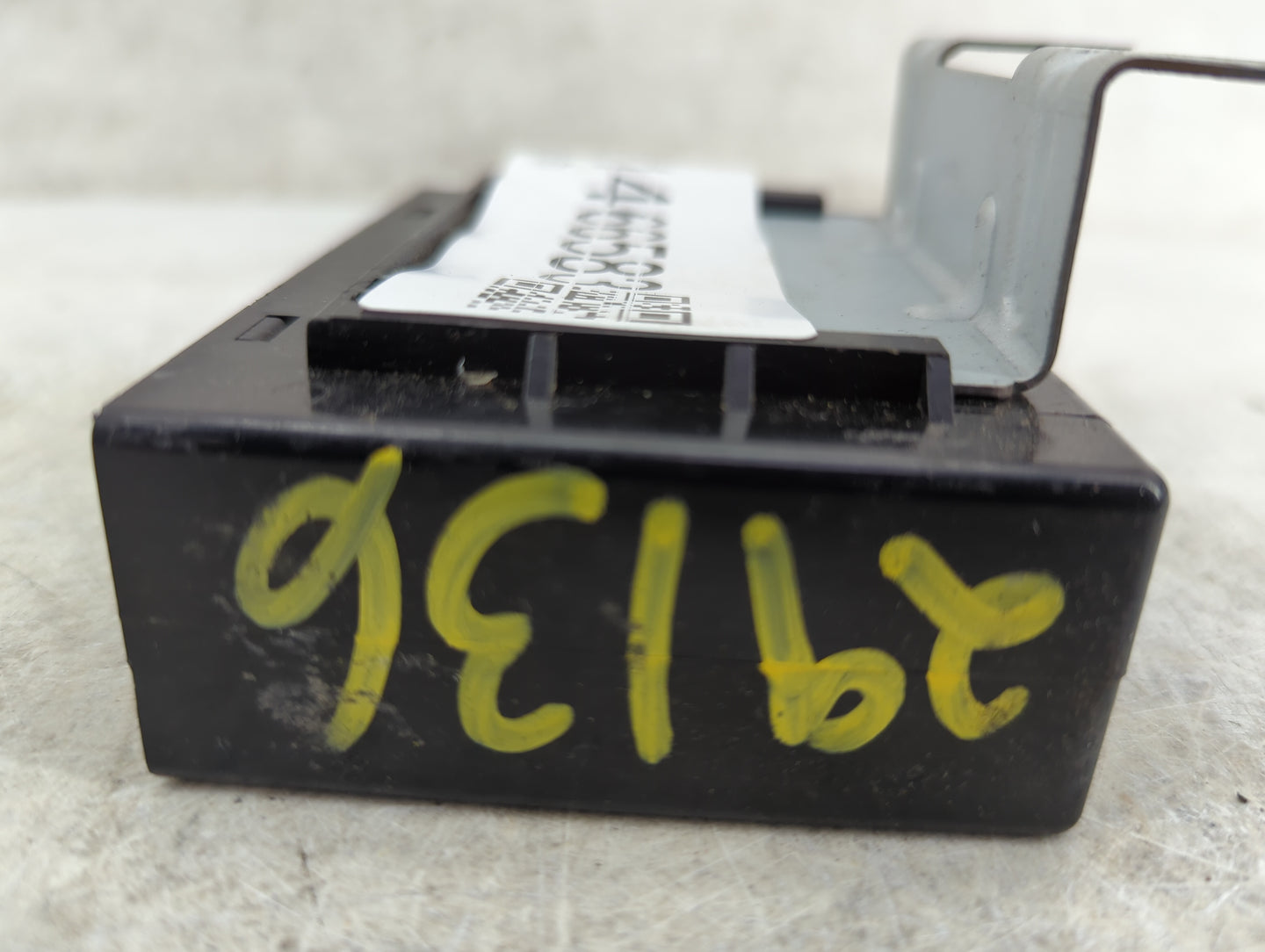 2005-2006 Hyundai Accent Traction Control Module - Oemusedautoparts1.com