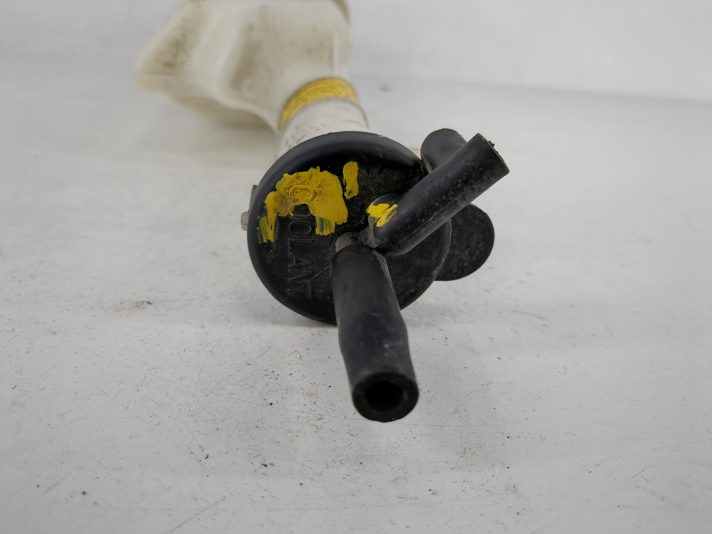 2001 Hyundai Elantra Radiator Coolant Overflow Expansion Tank Bottle 1166849 - Oemusedautoparts1.com