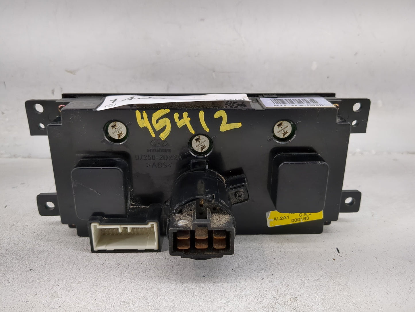 2004-2006 Hyundai Elantra Climate Control Module Temperature AC/Heater Replacement Fits Fits 2004 2005 2006 OEM Used Auto Pa