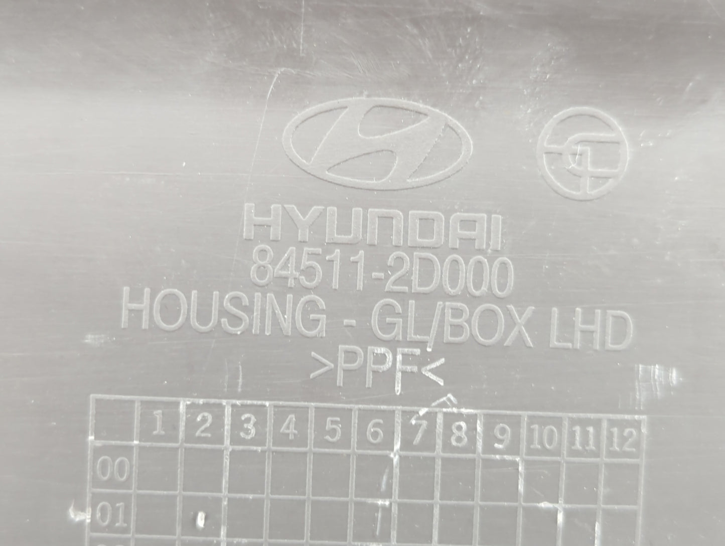 2005 Hyundai Elantra Passenger Glove Box Door Storage Compartment Black - Oemusedautoparts1.com