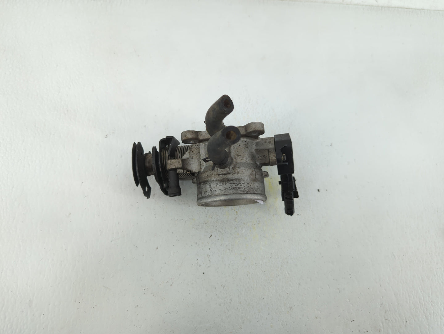 2003-2006 Hyundai Elantra Throttle Body P/N:35100-23751 35100-23701, 35400-23701 Fits Fits 2003 2004 2005 2006 2007 2008 200