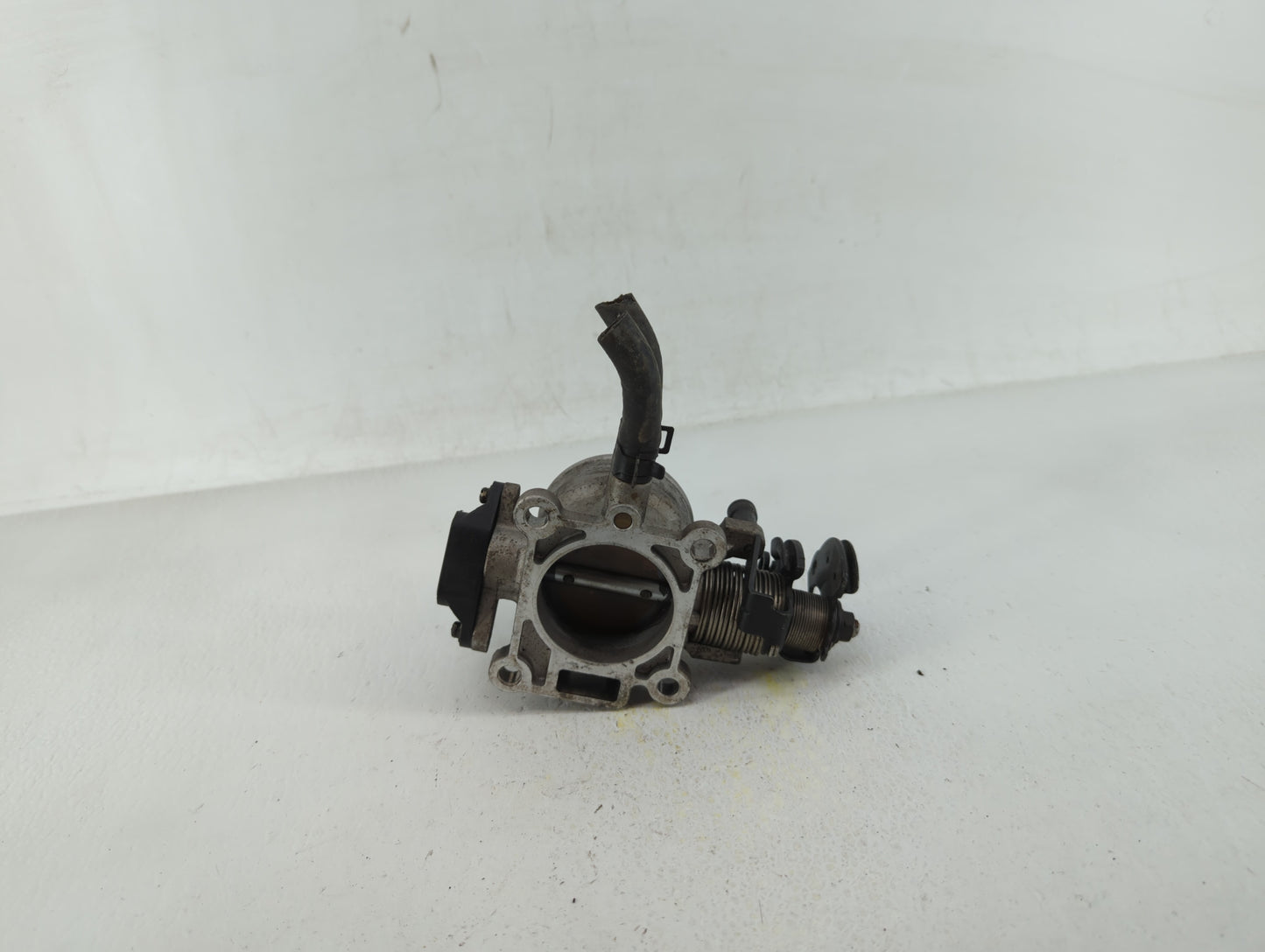 2003-2006 Hyundai Elantra Throttle Body P/N:35100-23751 35100-23701, 35400-23701 Fits Fits 2003 2004 2005 2006 2007 2008 200