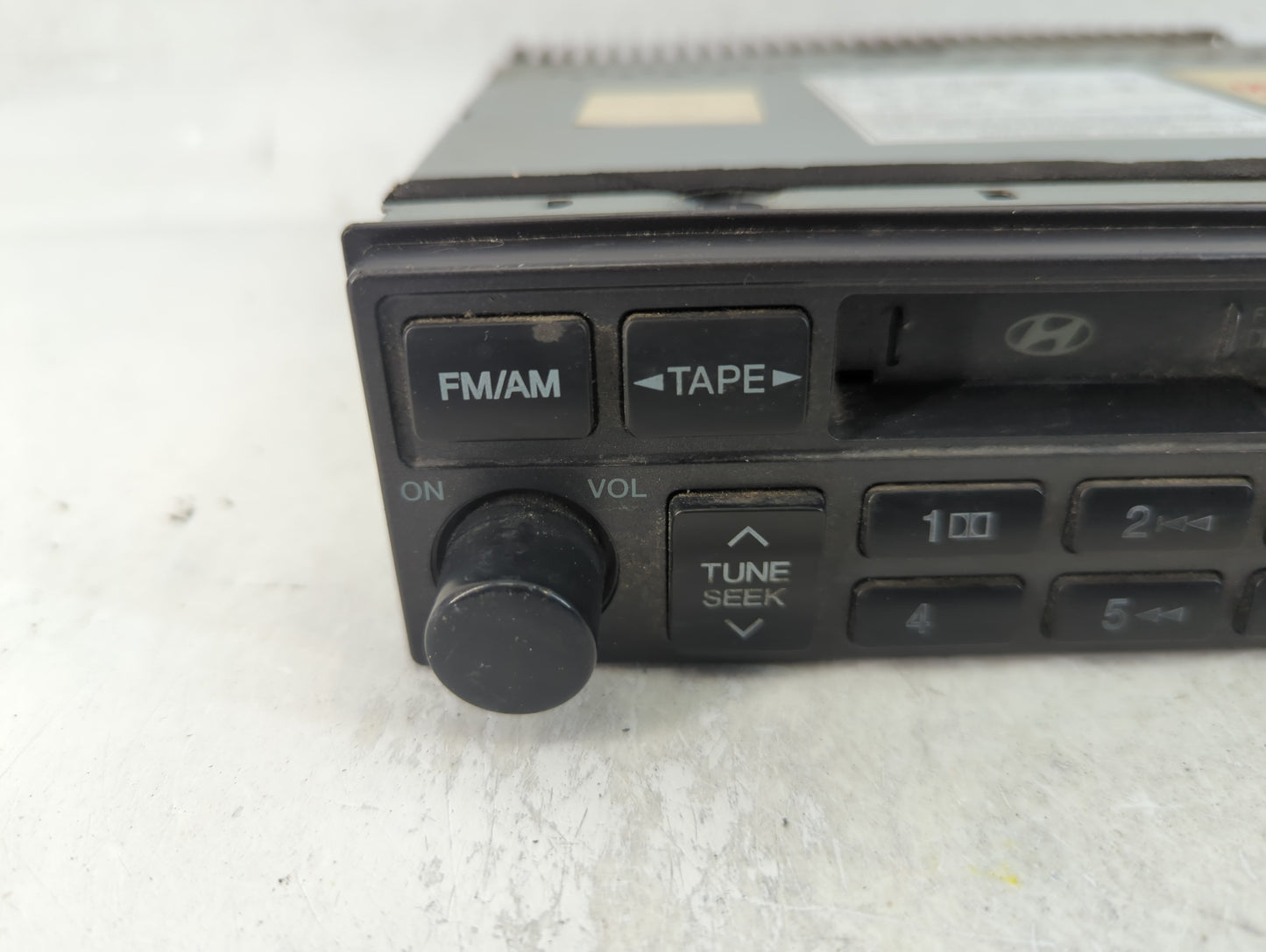 2005 Hyundai Elantra Radio AM FM Cd Player Receiver Replacement P/N:96140-2D106AX Fits OEM Used Auto Parts - Oemusedautopart