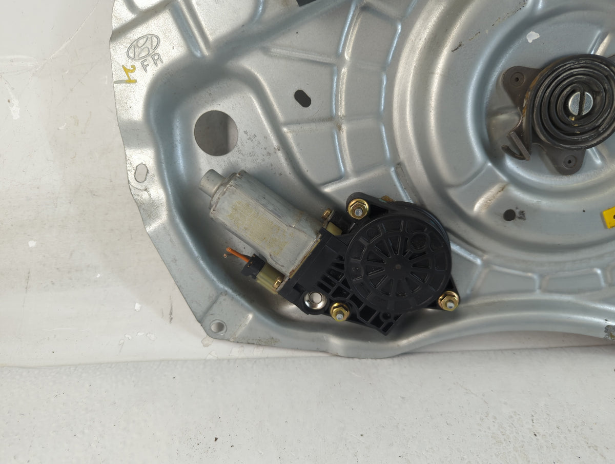2001-2006 Hyundai Elantra Used Window Regulator Passenger Front - Oemusedautoparts1.com