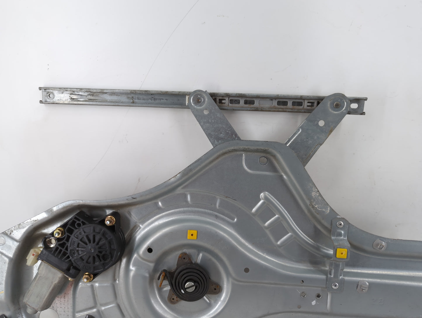 2001-2006 Hyundai Elantra Driver Left Front Window Regulator 877744 - Oemusedautoparts1.com