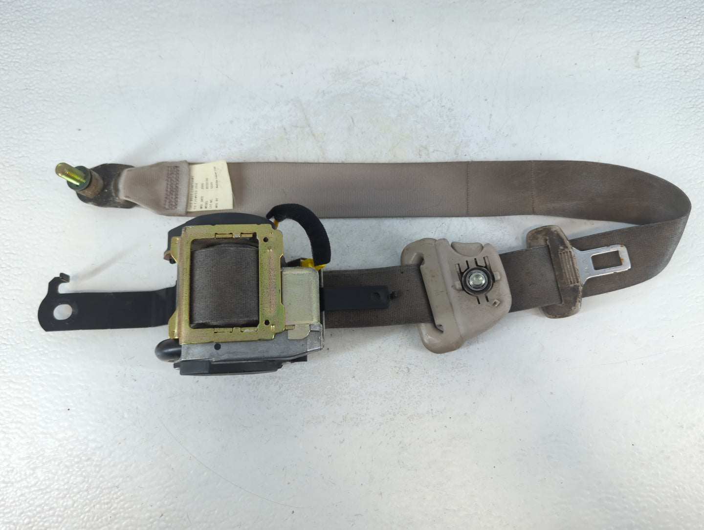 2004-2006 Hyundai Elantra Passenger Front Seatbelt Retractor - Oemusedautoparts1.com