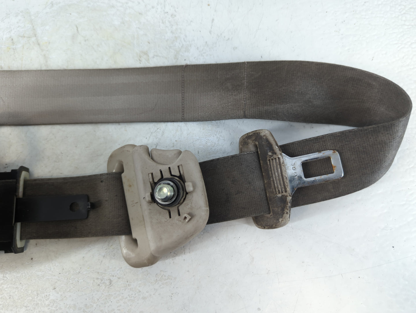 2004-2006 Hyundai Elantra Passenger Front Seatbelt Retractor - Oemusedautoparts1.com