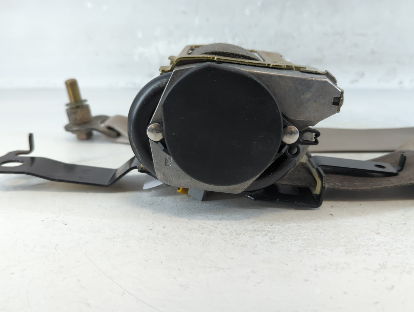 2004-2006 Hyundai Elantra Passenger Front Seatbelt Retractor - Oemusedautoparts1.com