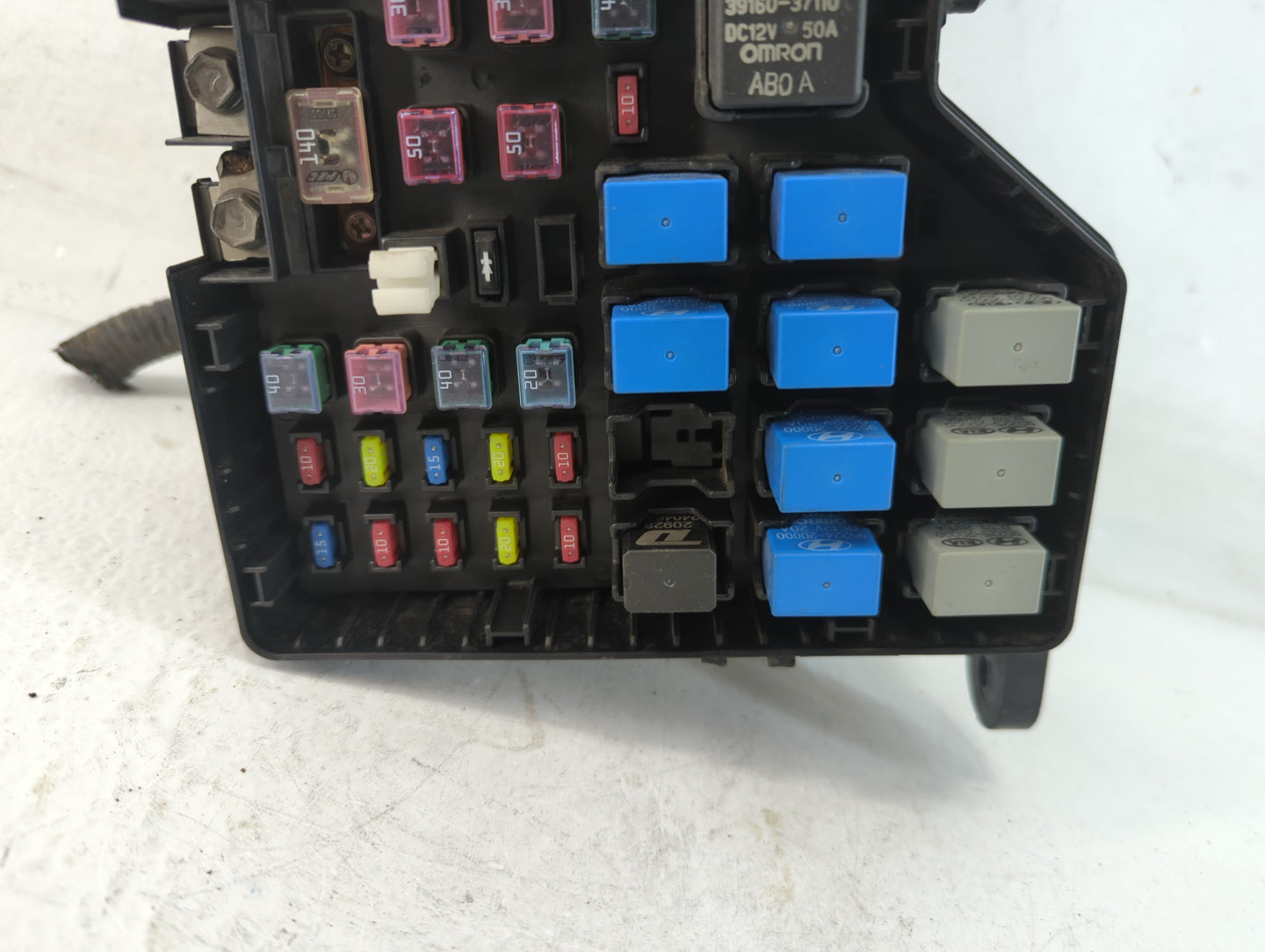 2001-2006 Hyundai Santa Fe Fusebox Fuse Box Panel Relay Module P/N:91288-26203 Fits Fits 2001 2002 2003 2004 2005 2006 OEM U