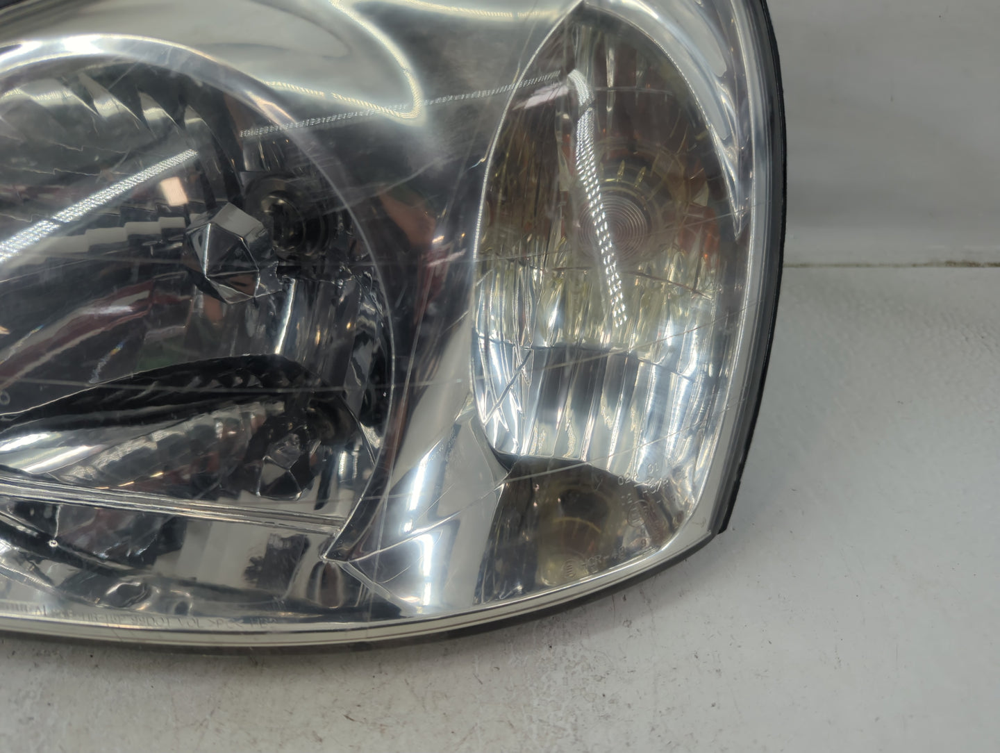 2004-2006 Hyundai Santa Fe Driver Left Oem Head Light Headlight Lamp - Oemusedautoparts1.com