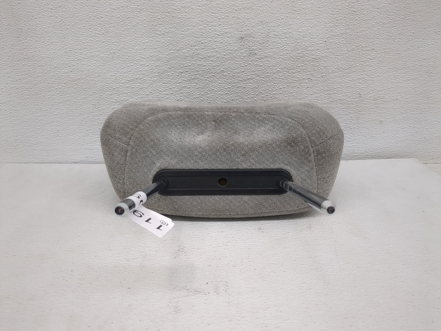 2005-2006 Hyundai Santa Fe Headrest Head Rest Front Driver Passenger Seat Fits Fits 2005 2006 OEM Used Auto Parts - Oemuseda