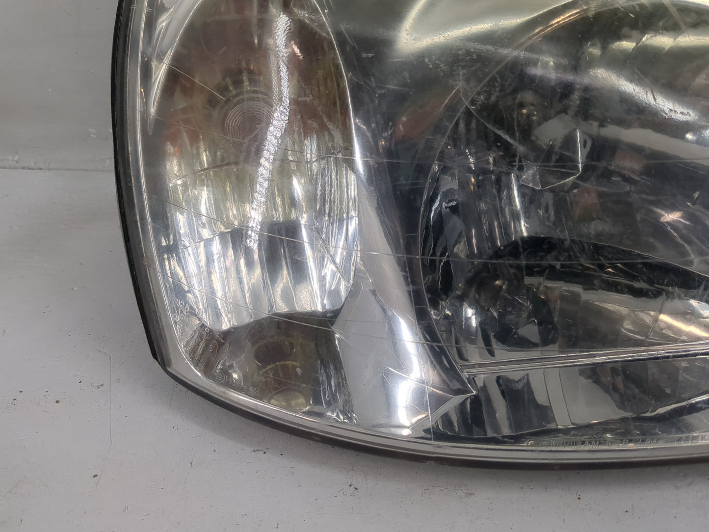 2005 Hyundai Santa Fe Passenger Right Oem Head Light Headlight Lamp - Oemusedautoparts1.com