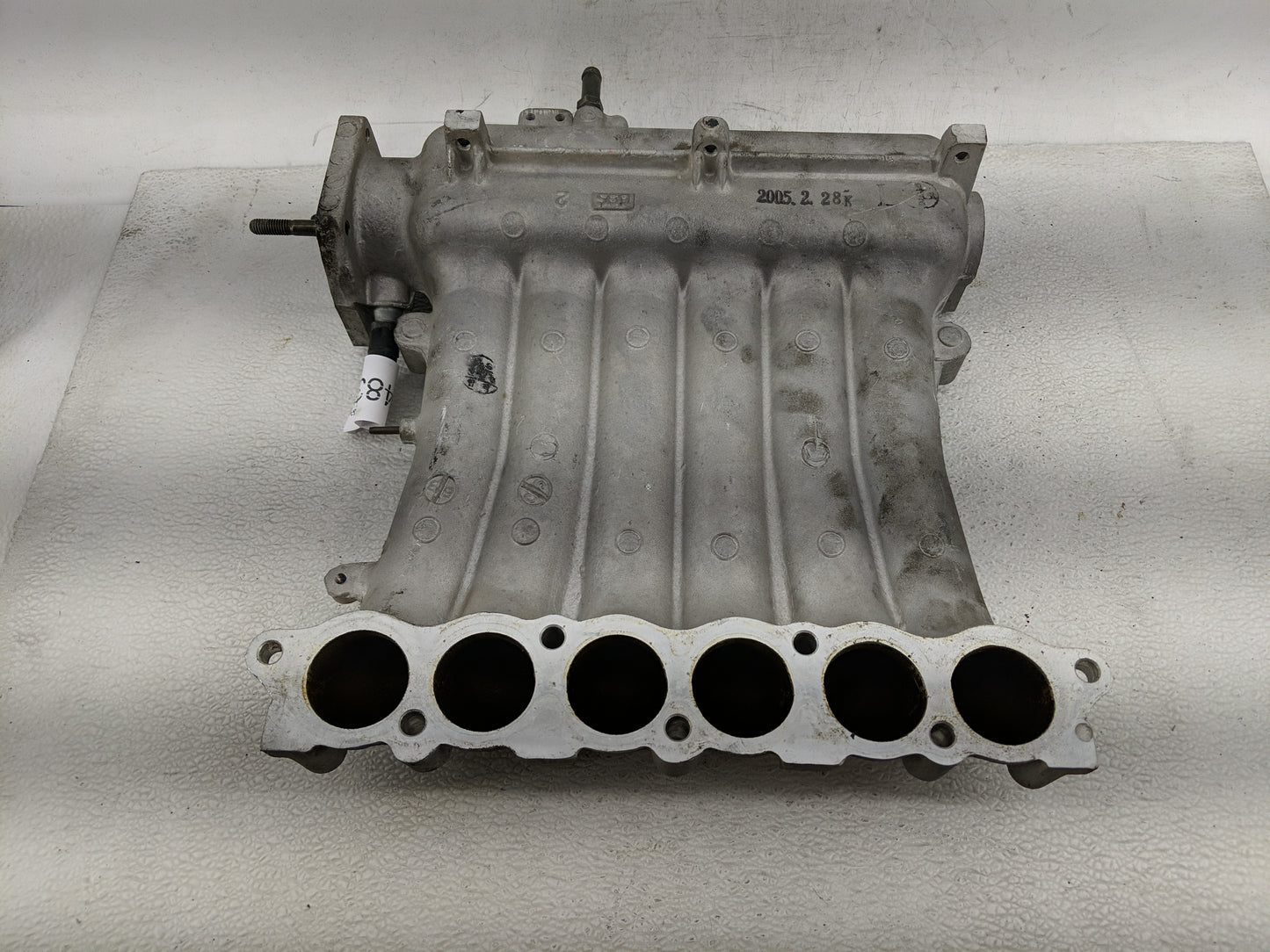 2001-2006 Hyundai Santa Fe Air Intake Manifold Fits Fits 1999 2000 2001 2002 2003 2004 2005 2006 OEM Used Auto Parts - Oemus