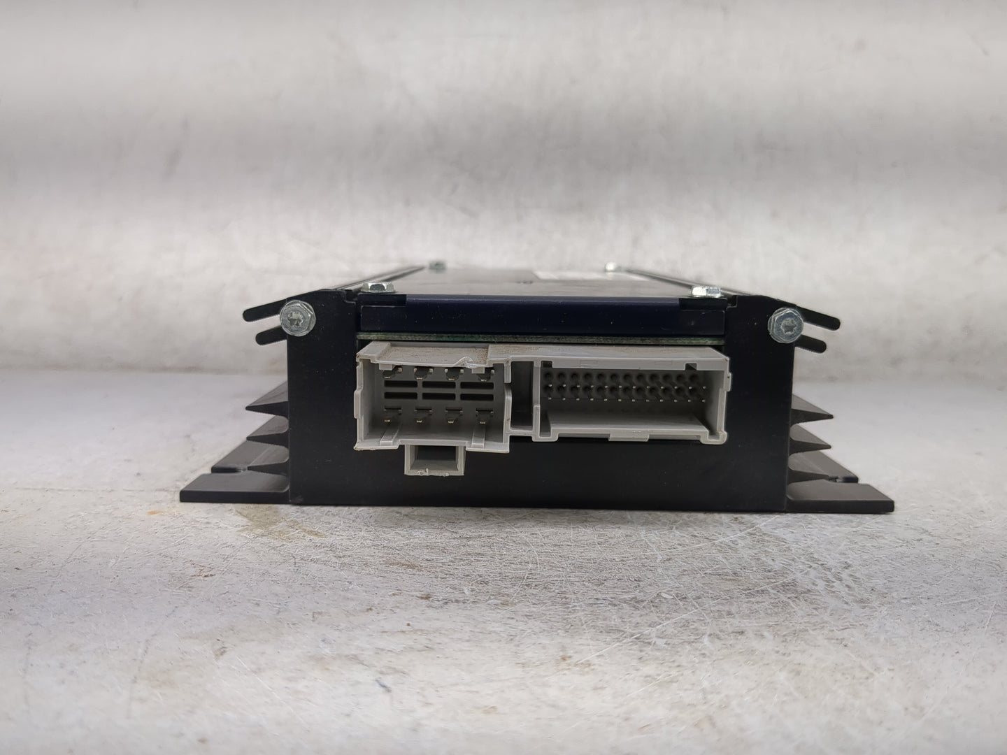2003-2006 Hyundai Santa Fe Radio Speaker Amplifier 96390-26700|12220419 - Oemusedautoparts1.com