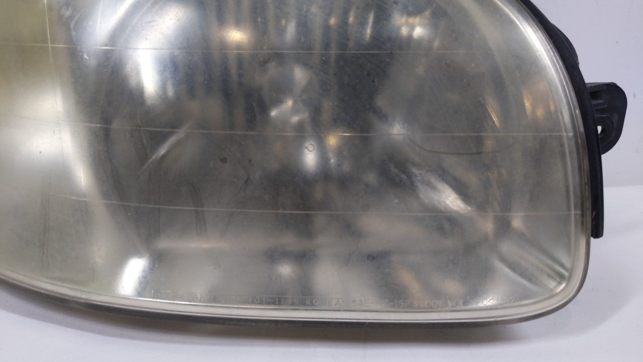 2004-2006 Hyundai Santa Fe Passenger Right Oem Head Light Headlight Lamp - Oemusedautoparts1.com
