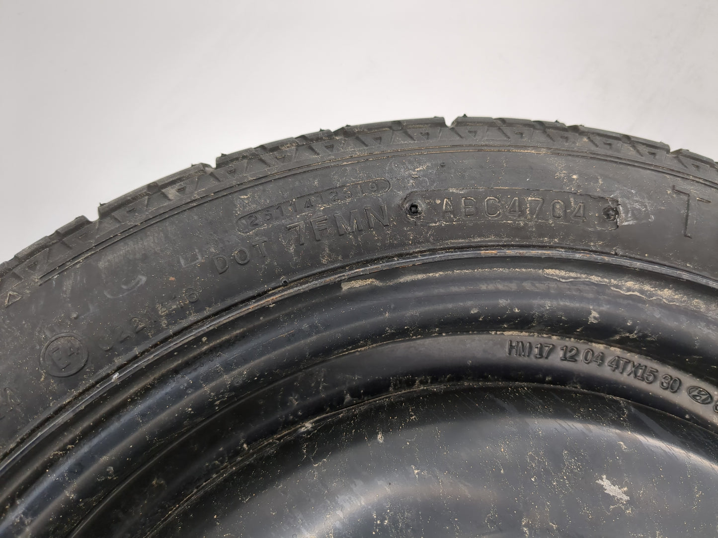 2004-2005 Hyundai Sonata Spare Donut Tire Wheel Rim Oem - Oemusedautoparts1.com