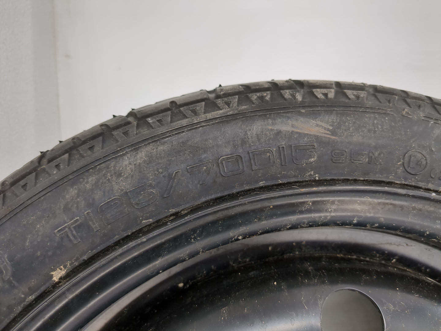 2004-2005 Hyundai Sonata Spare Donut Tire Wheel Rim Oem - Oemusedautoparts1.com