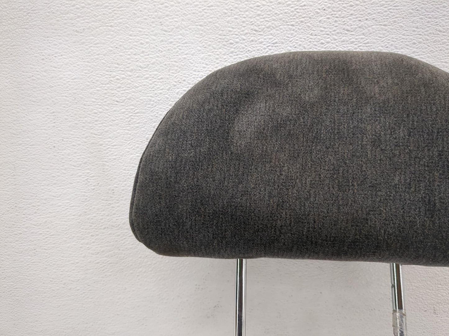 2002-2005 Hyundai Sonata Headrest Head Rest Rear Center Seat Fits Fits 2002 2003 2004 2005 OEM Used Auto Parts - Oemusedauto