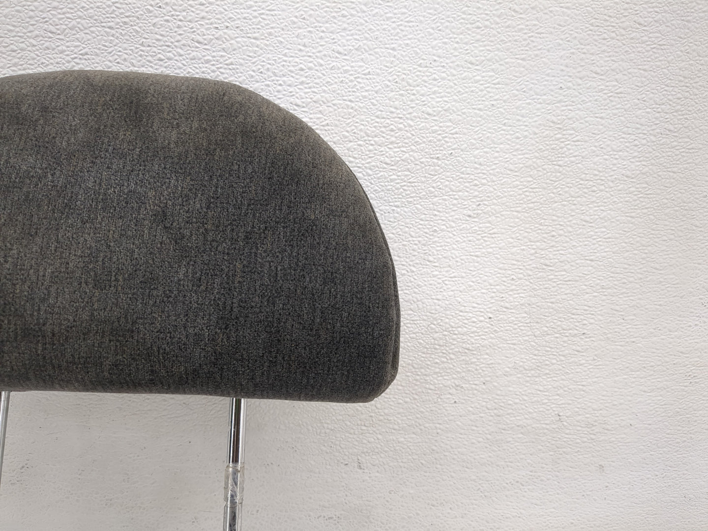 2002-2005 Hyundai Sonata Headrest Head Rest Rear Center Seat Fits Fits 2002 2003 2004 2005 OEM Used Auto Parts - Oemusedauto