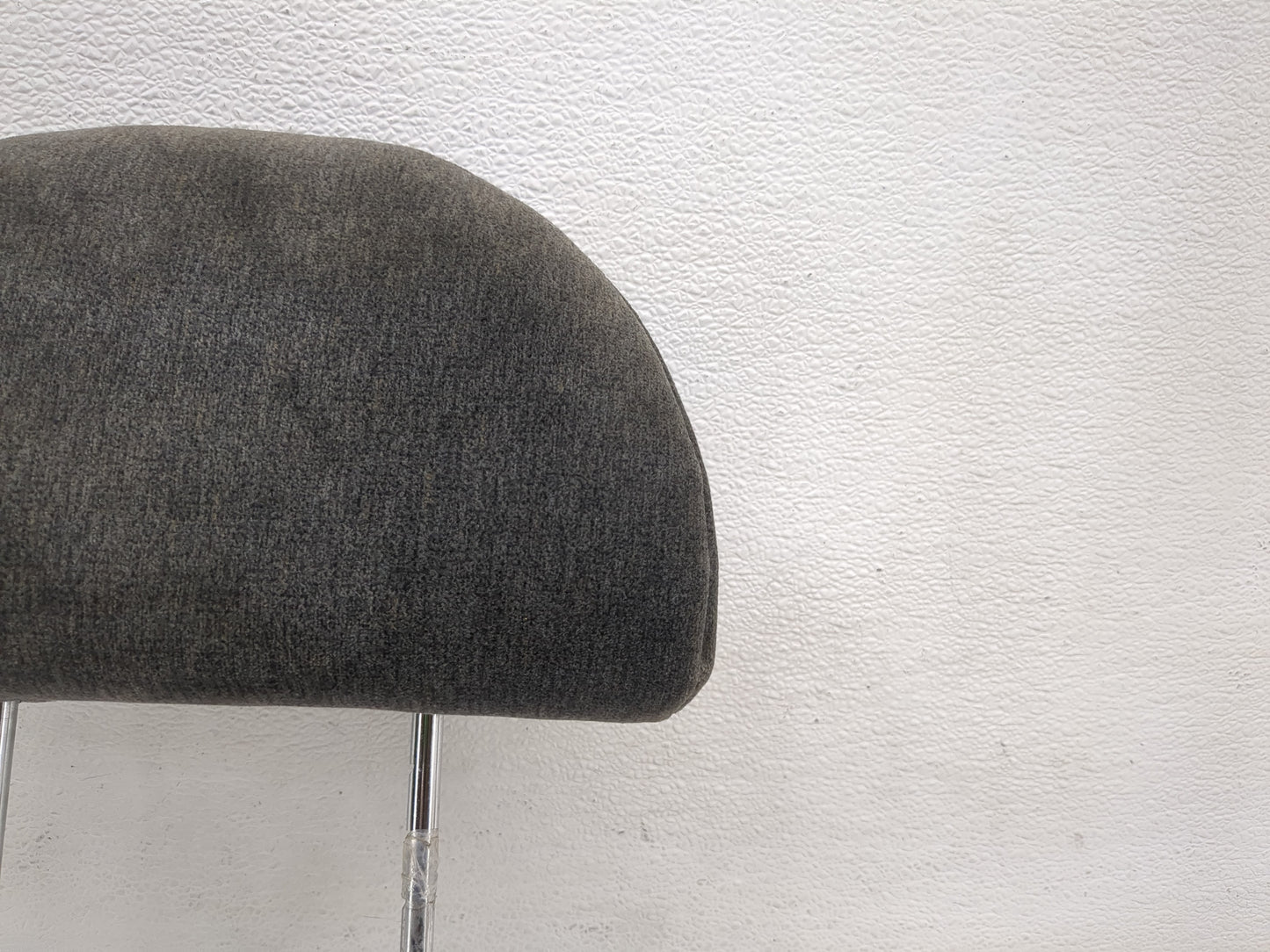 2002-2005 Hyundai Sonata Headrest Head Rest Rear Center Seat Fits Fits 2002 2003 2004 2005 OEM Used Auto Parts - Oemusedauto