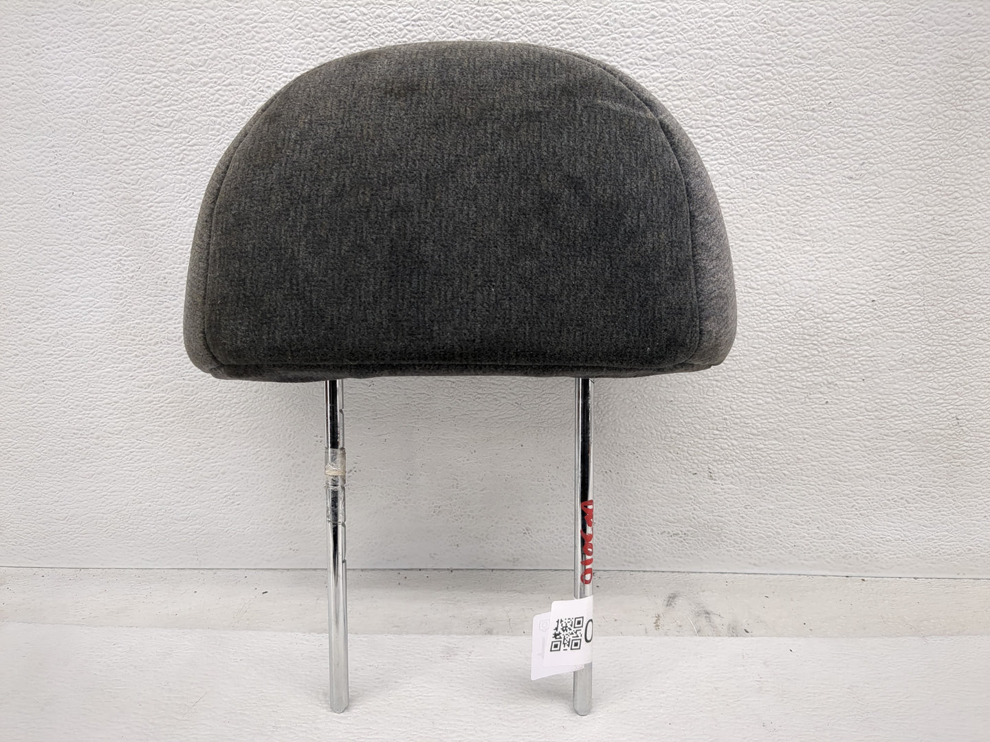 2002-2005 Hyundai Sonata Headrest Head Rest Rear Center Seat Fits Fits 2002 2003 2004 2005 OEM Used Auto Parts - Oemusedauto