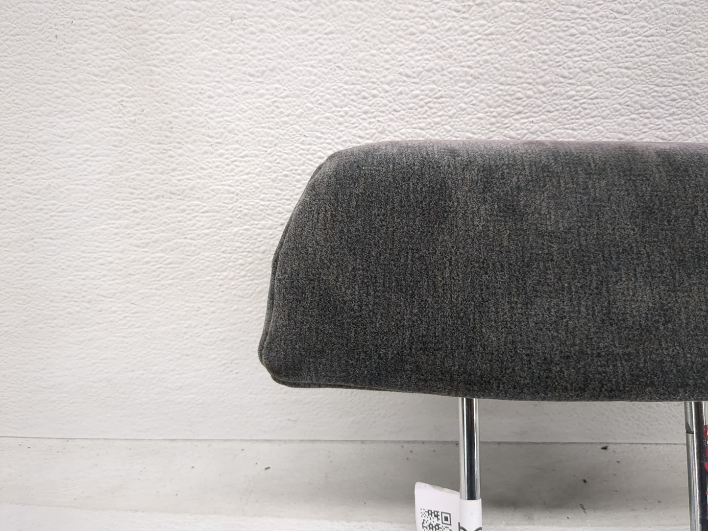 2002-2005 Hyundai Sonata Headrest Head Rest Rear Center Seat Fits Fits 2002 2003 2004 2005 OEM Used Auto Parts - Oemusedauto