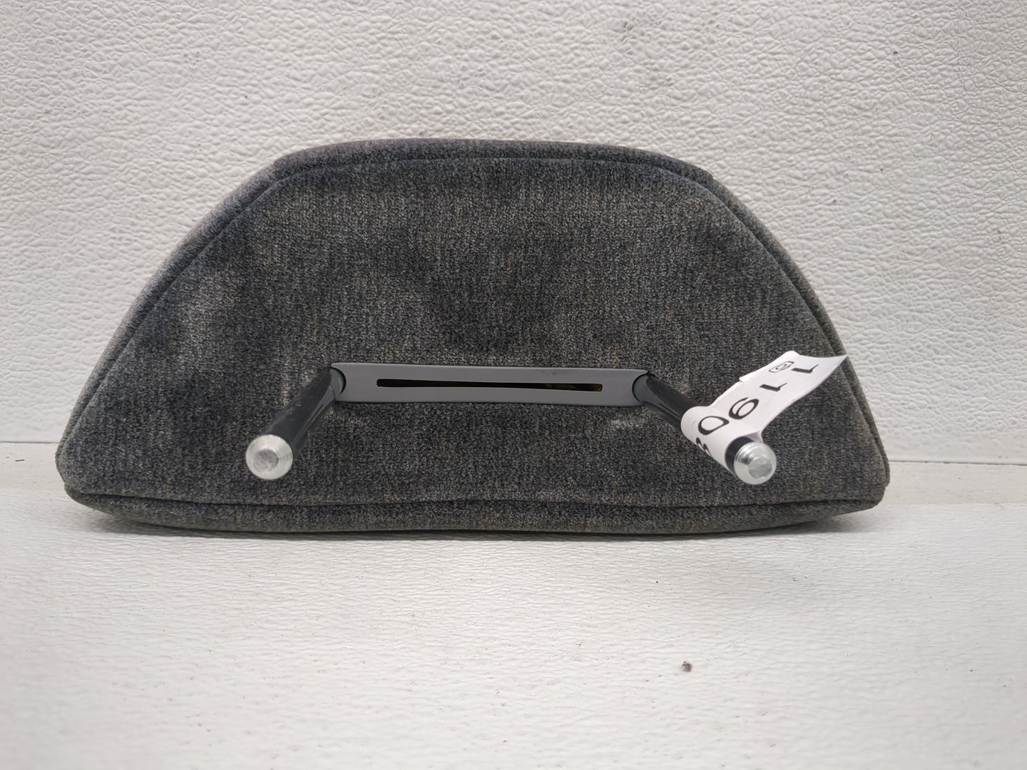 2002-2005 Hyundai Sonata Headrest Head Rest Rear Center Seat Fits Fits 2002 2003 2004 2005 OEM Used Auto Parts - Oemusedauto