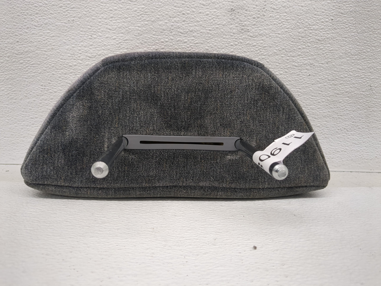 2002-2005 Hyundai Sonata Headrest Head Rest Rear Center Seat Fits Fits 2002 2003 2004 2005 OEM Used Auto Parts - Oemusedauto