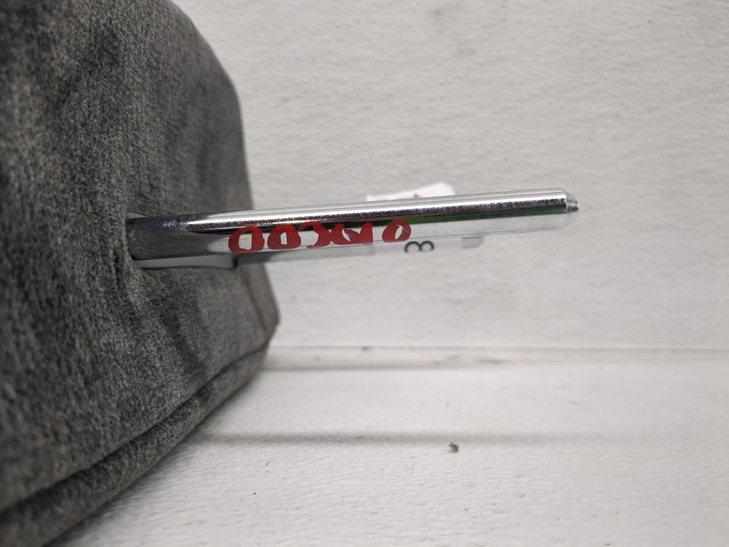 2002-2005 Hyundai Sonata Headrest Head Rest Rear Center Seat Fits Fits 2002 2003 2004 2005 OEM Used Auto Parts - Oemusedauto