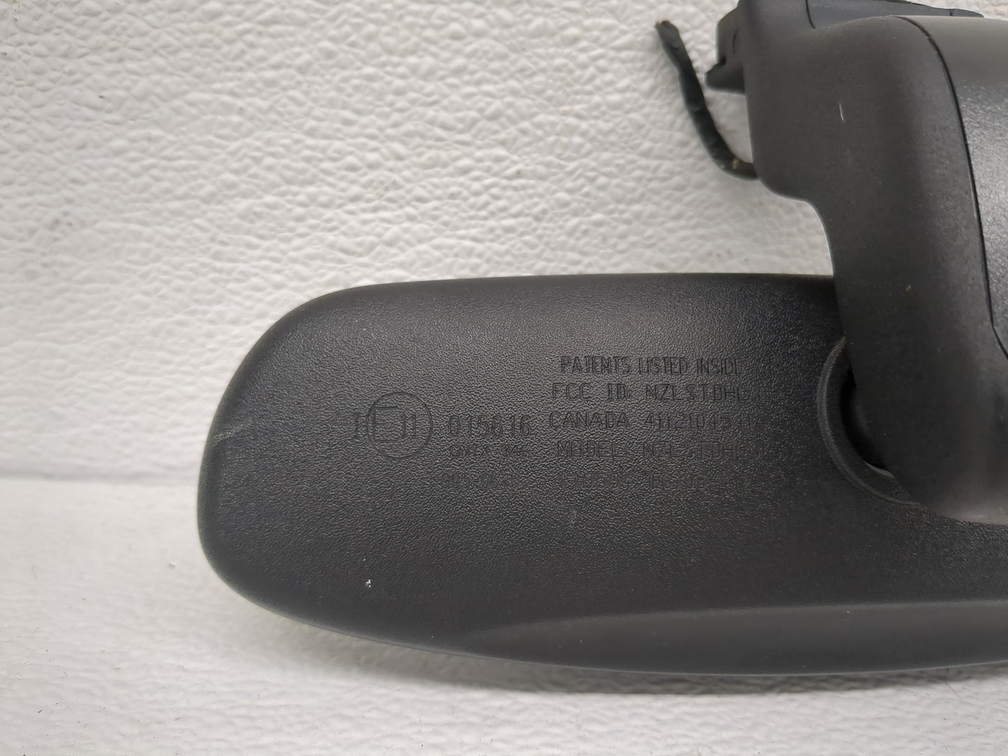2003-2005 Hyundai Sonata Interior Rear View Mirror Replacement OEM P/N:E11015616 Fits Fits 2001 2002 2003 2004 2005 2006 200