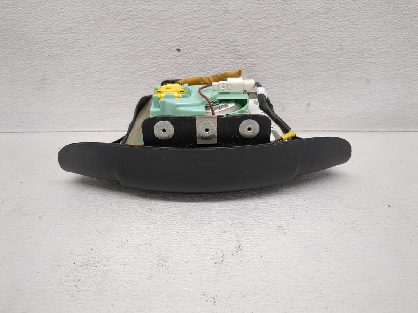 2002-2005 Hyundai Sonata Air Bag Driver Left Steering Wheel Mounted Fits Fits 2002 2003 2004 2005 OEM Used Auto Parts - Oemu