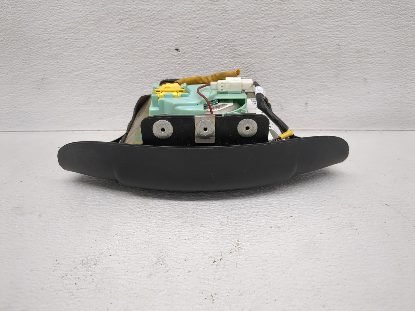 2002-2005 Hyundai Sonata Air Bag Driver Left Steering Wheel Mounted Fits Fits 2002 2003 2004 2005 OEM Used Auto Parts - Oemu