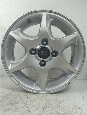 compare product 2005 Hyundai Sonata Oem Wheel Rim 5013082