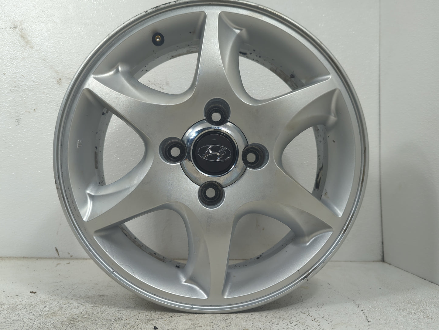 2005 Hyundai Sonata Oem Wheel Rim 5013082 - Oemusedautoparts1.com