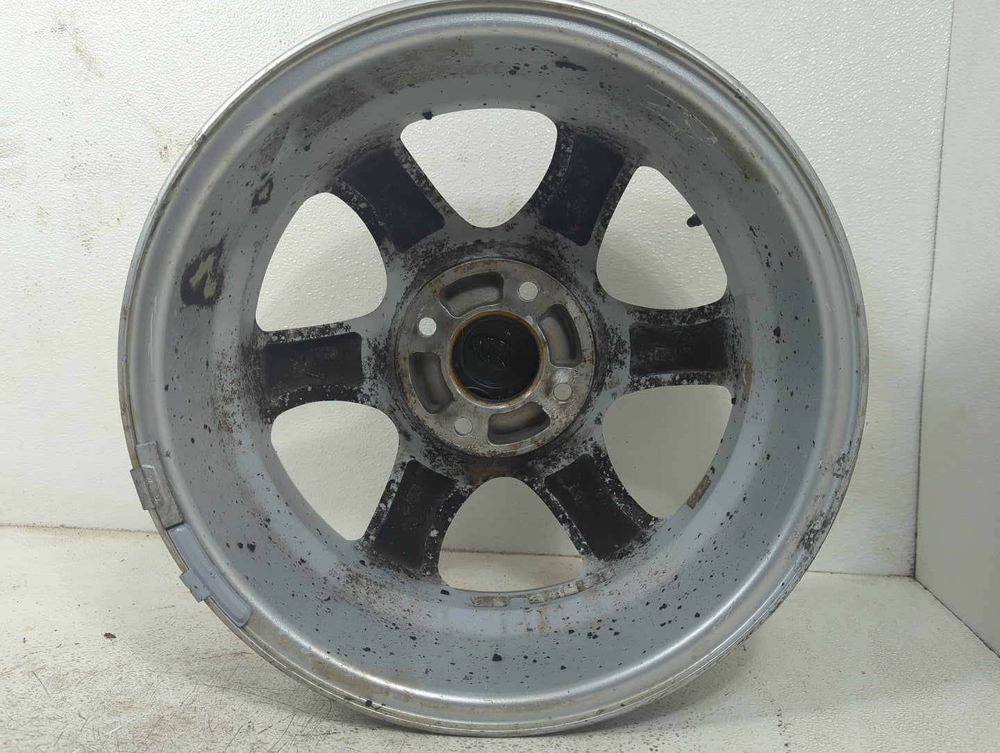 2005 Hyundai Sonata Oem Wheel Rim 5013082 - Oemusedautoparts1.com
