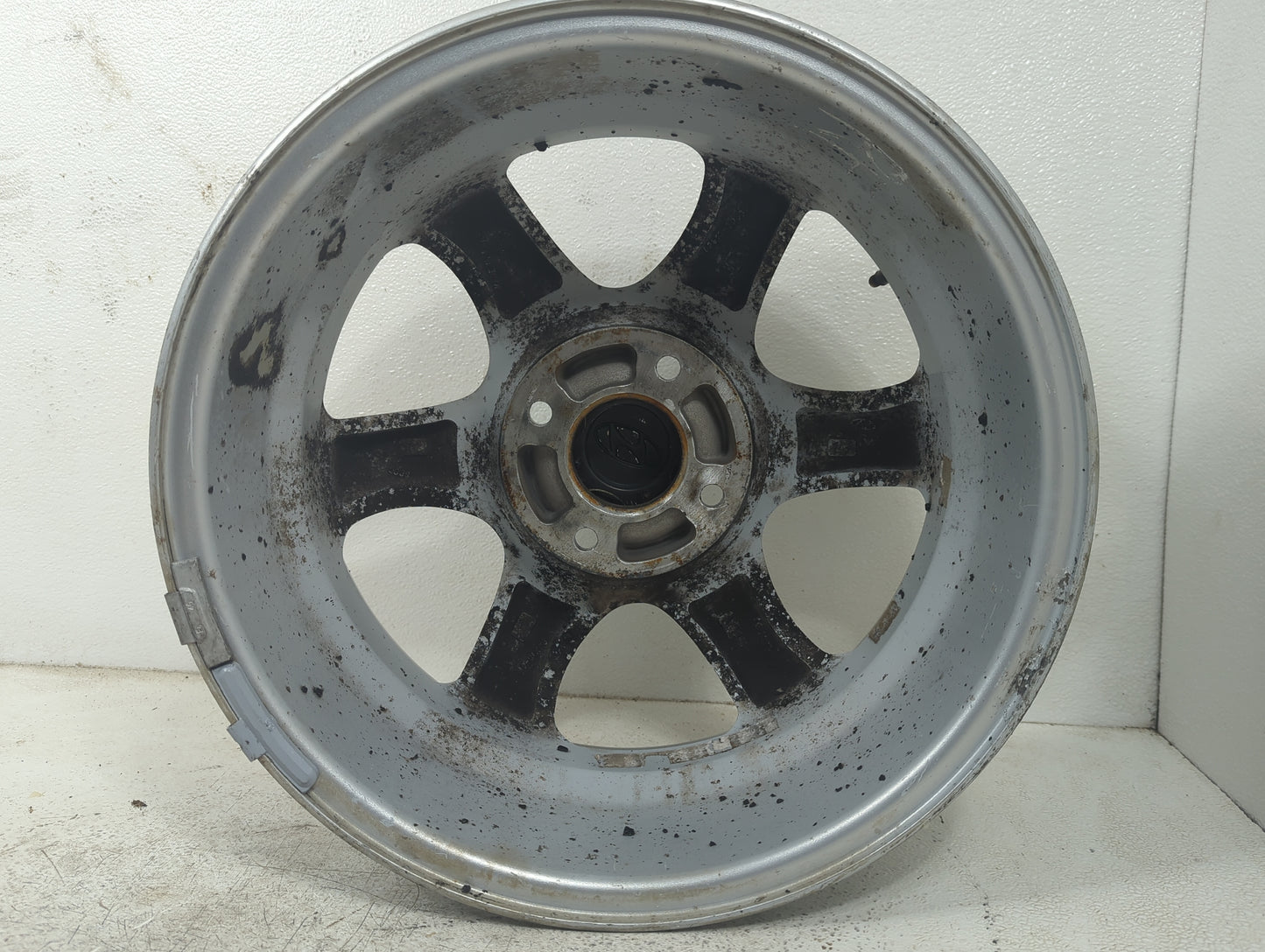 2005 Hyundai Sonata Oem Wheel Rim 5013082 - Oemusedautoparts1.com