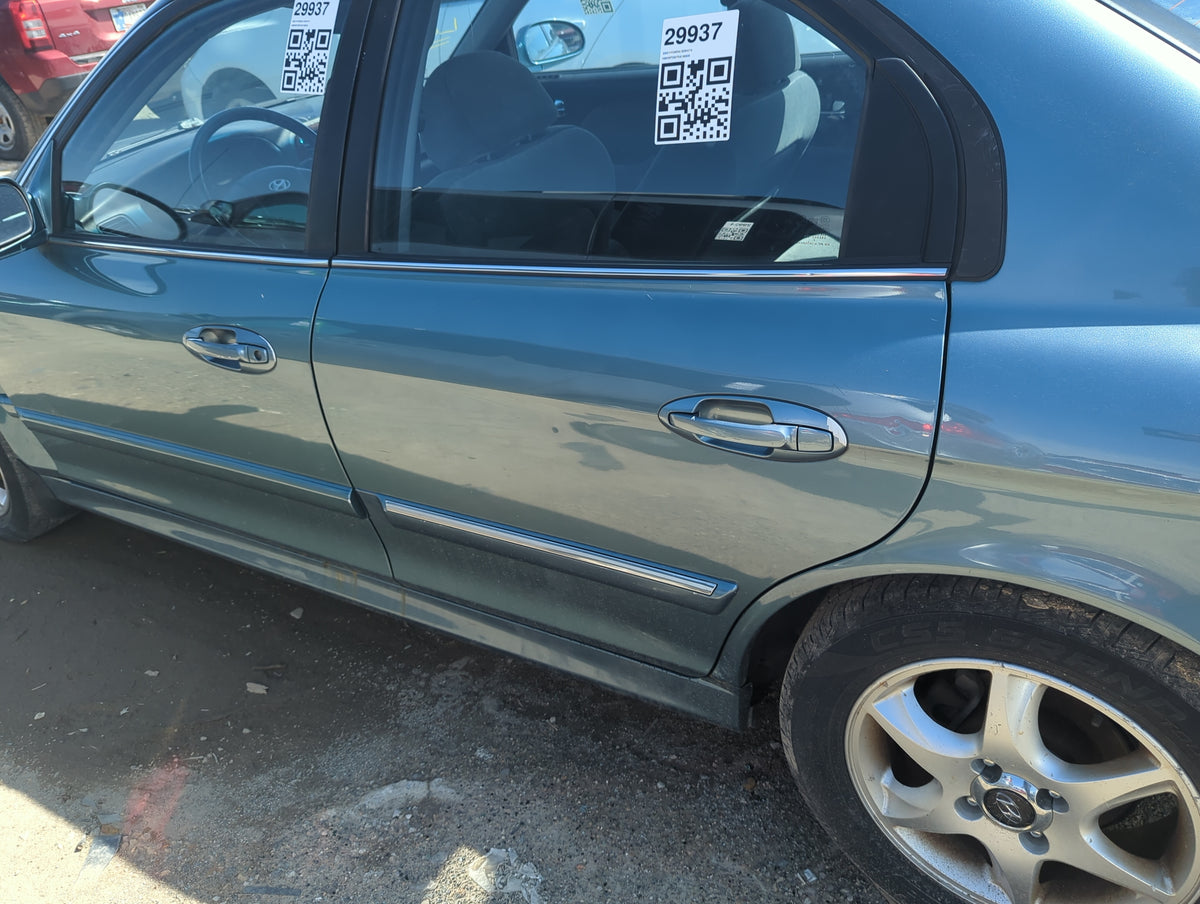 2002-2005 Hyundai Sonata Driver Rear Door Oem - Oemusedautoparts1.com