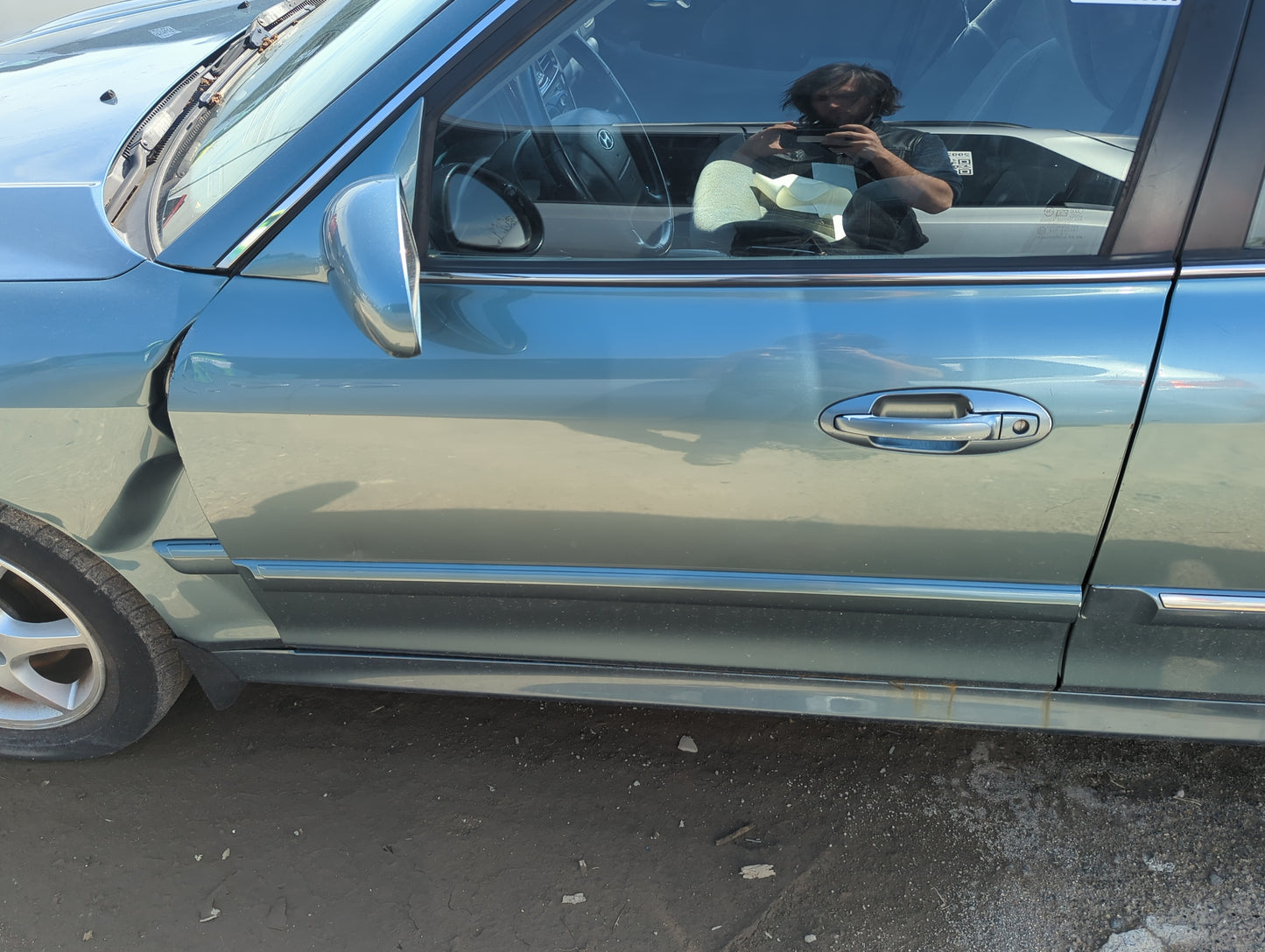2002-2005 Hyundai Sonata Driver Front Door Oem 5013249 - Oemusedautoparts1.com