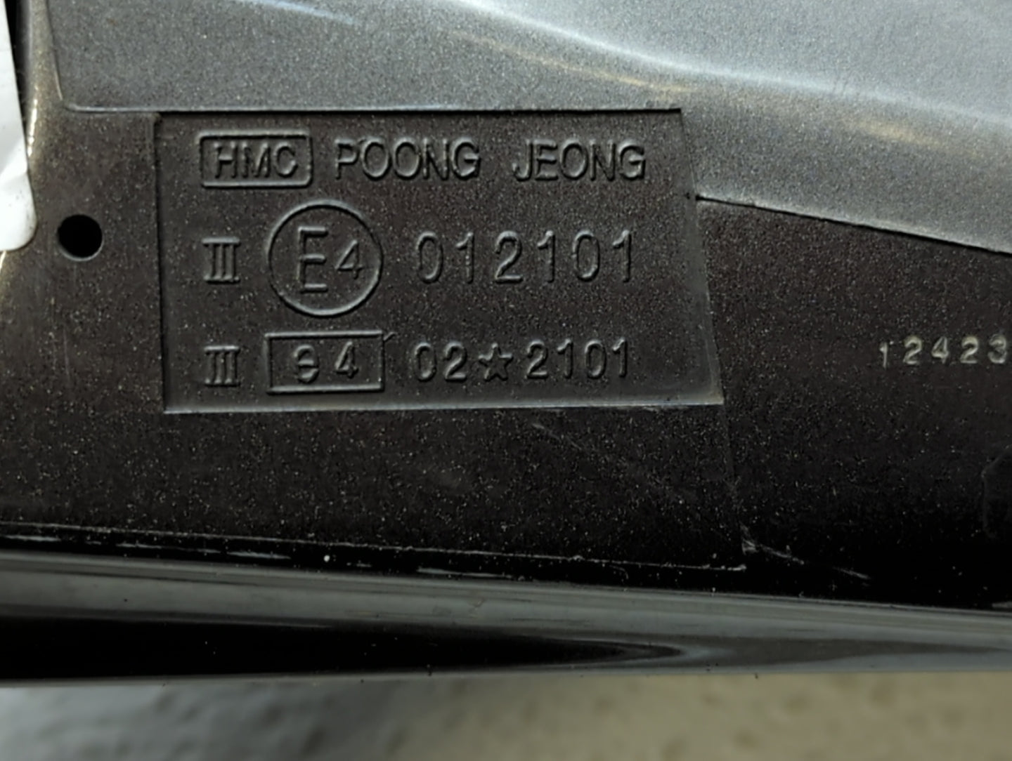 1999-2005 Hyundai Sonata Side Mirror Replacement Driver Left View Door Mirror P/N:E4012101 Fits OEM Used Auto Parts - Oemuse