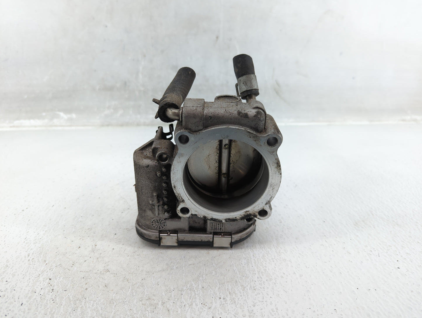2015-2019 Hyundai Sonata Throttle Body P/N:35100-2G600 Fits Fits 2015 2016 2017 2018 2019 2020 2021 OEM Used Auto Parts - Oe