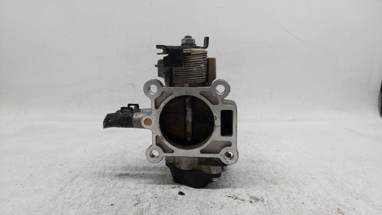 2004-2008 Hyundai Tiburon Throttle Body P/N:35400-23701 Fits Fits 2003 2004 2005 2006 2007 2008 2009 2010 OEM Used Auto Part