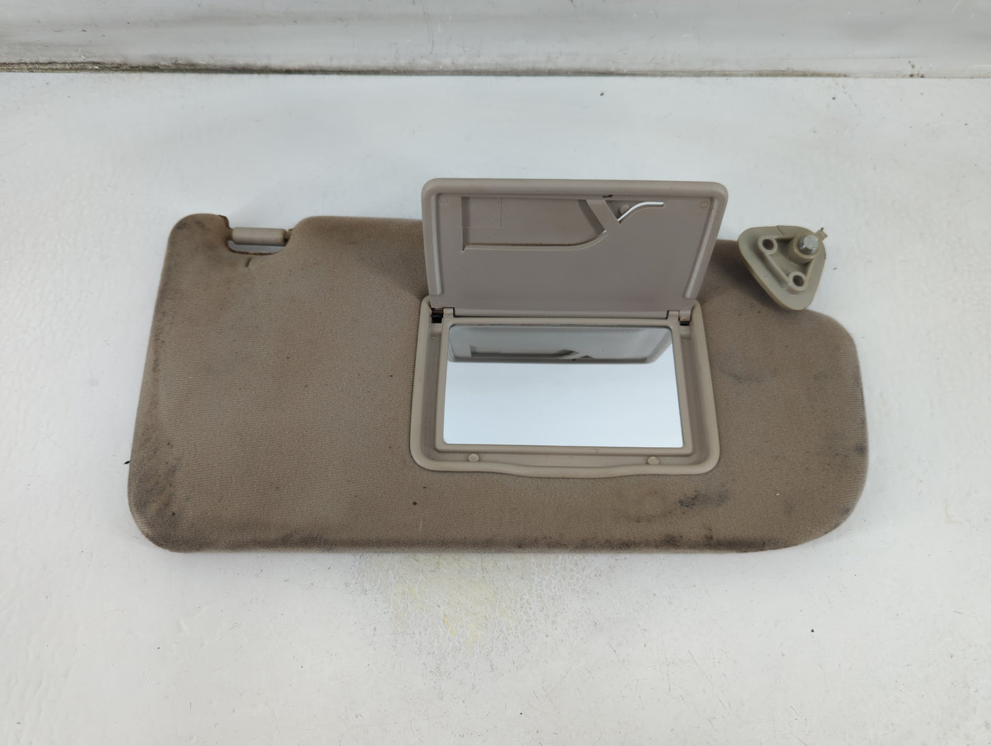 2005-2009 Hyundai Tucson Sun Visor Shade Replacement Passenger Right Mirror Fits Fits 2005 2006 2007 2008 2009 OEM Used Auto