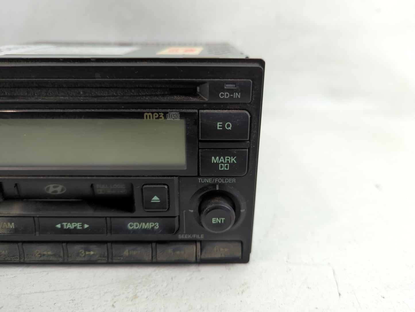 2005-2006 Hyundai Tucson Radio AM FM Cd Player Receiver Replacement P/N:96180-2E100 Fits Fits 2005 2006 OEM Used Auto Parts 