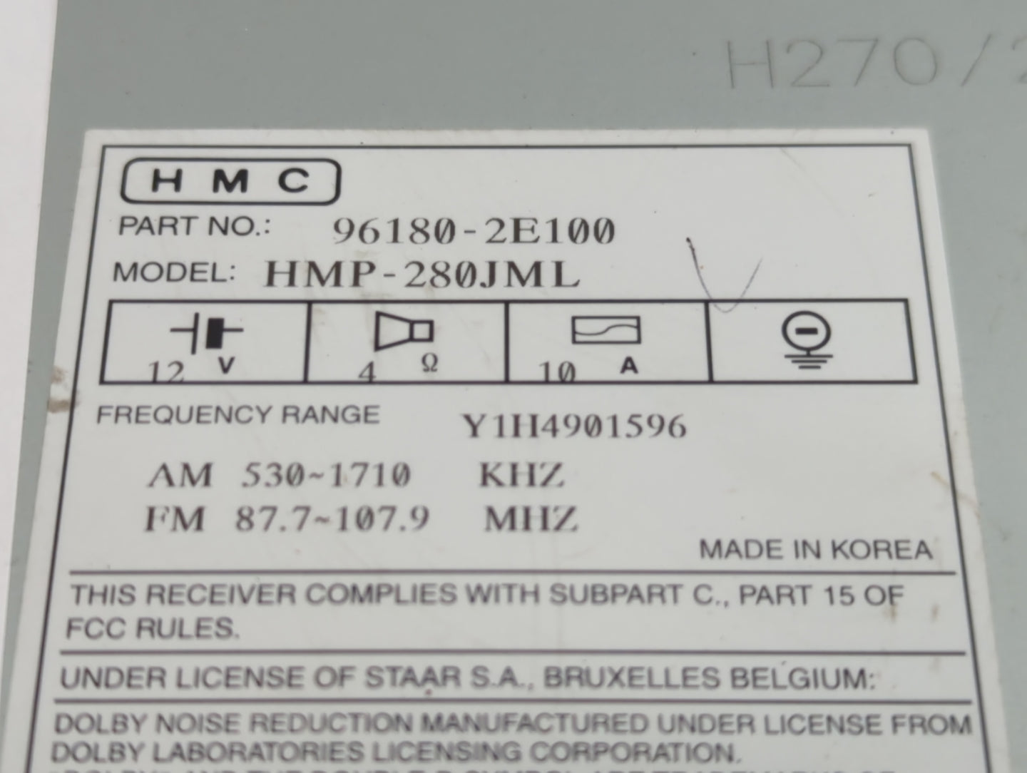 2005-2006 Hyundai Tucson Radio AM FM Cd Player Receiver Replacement P/N:96180-2E100 Fits Fits 2005 2006 OEM Used Auto Parts 
