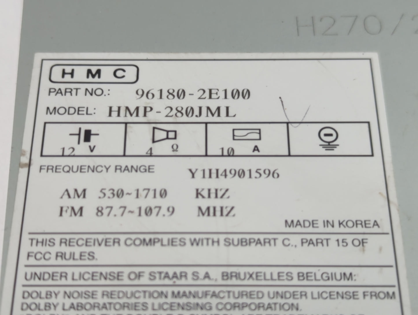 2005-2006 Hyundai Tucson Radio AM FM Cd Player Receiver Replacement P/N:96180-2E100 Fits Fits 2005 2006 OEM Used Auto Parts 