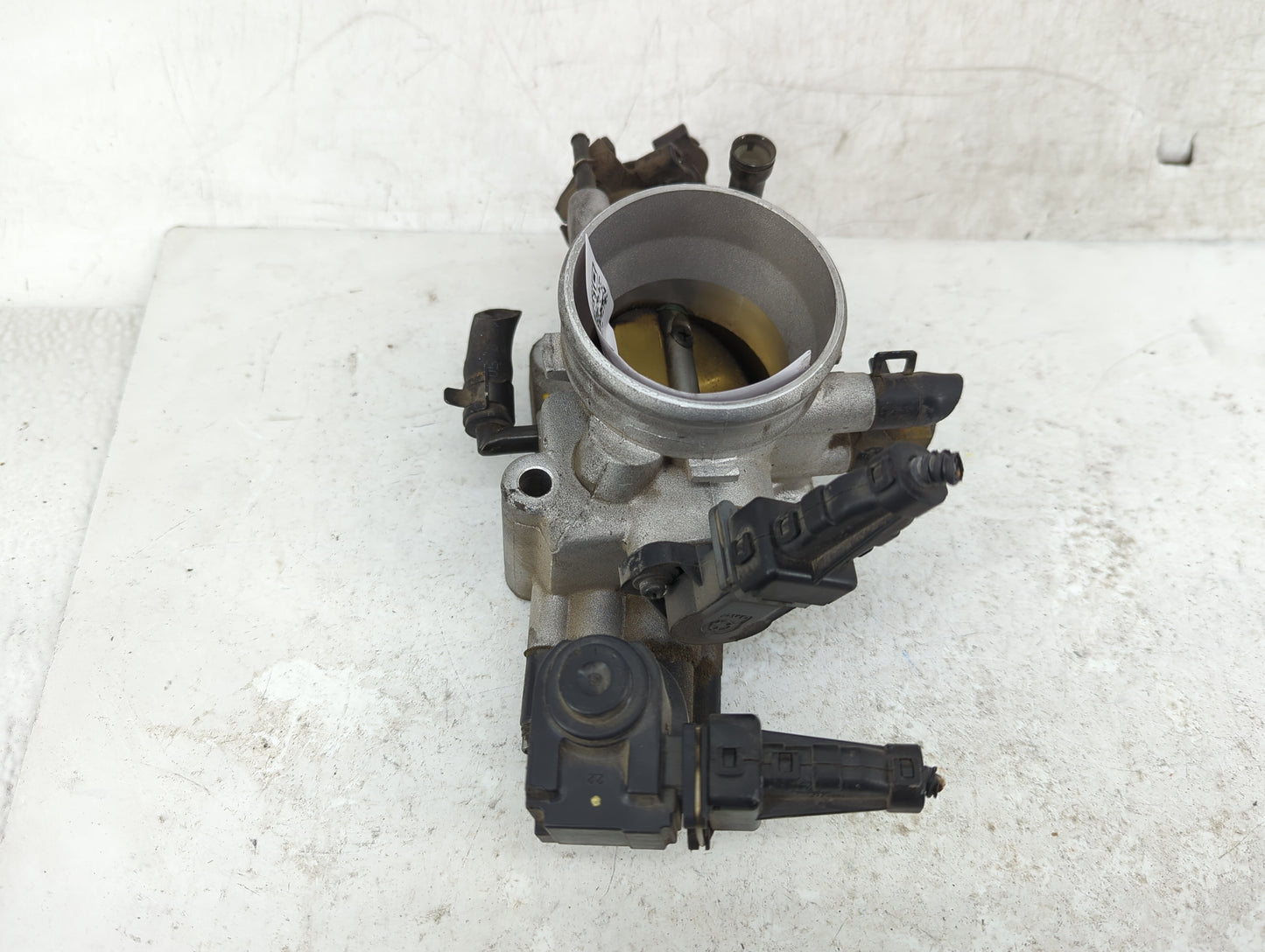 2005-2009 Hyundai Tucson Throttle Body P/N:35150-33010 Fits Fits 2005 2006 2007 2008 2009 2010 OEM Used Auto Parts - Oemused