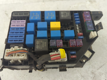2005-2009 Hyundai Tucson Fusebox Fuse Box Panel Relay Module P/N:91202 2E862 Fits Fits 2005 2006 2007 2008 2009 OEM Used Auto Parts